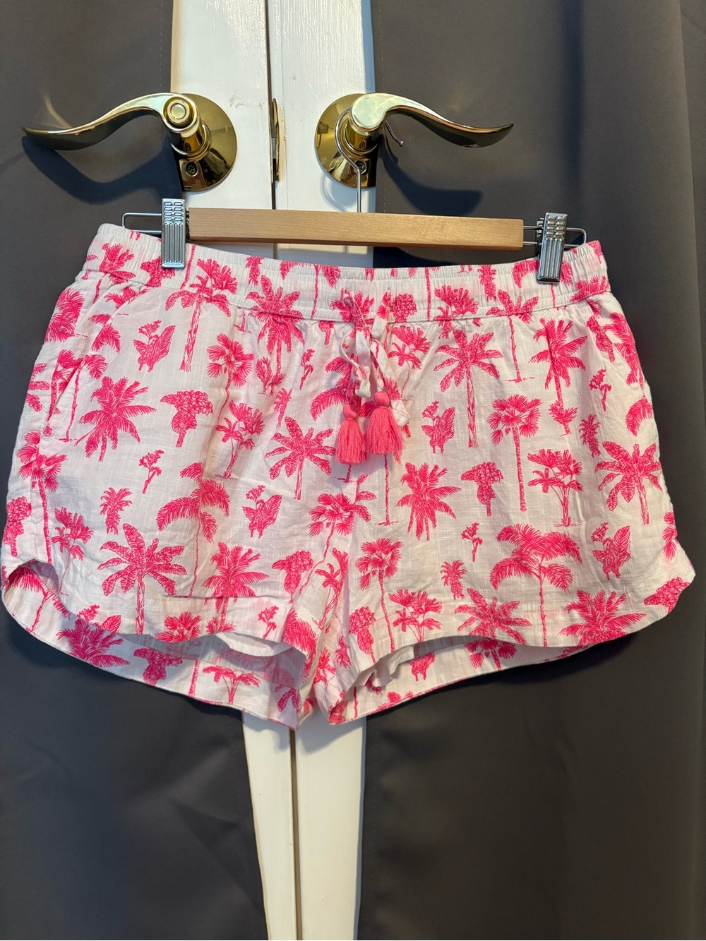 Women's Vineyard Vines Palm-Print Drawstring Shorts -medium